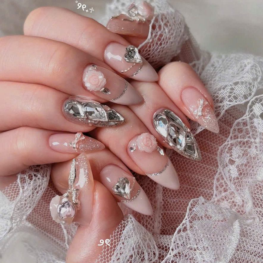 Emaa_Nail