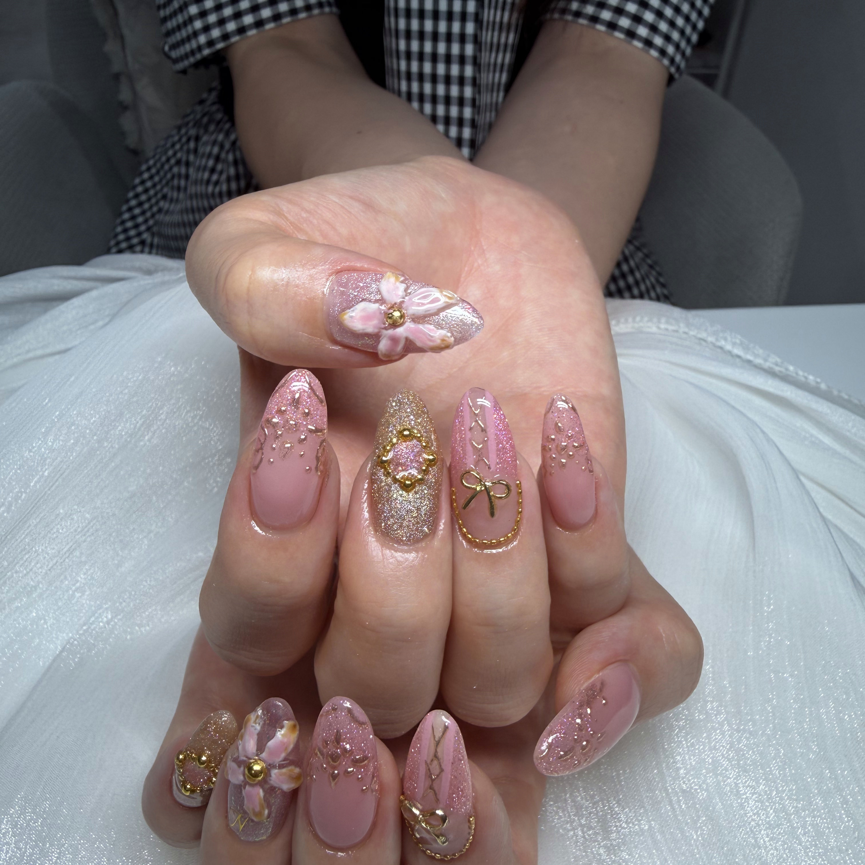 Aina_nail