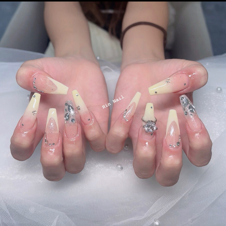 Hin.Nails_salon
