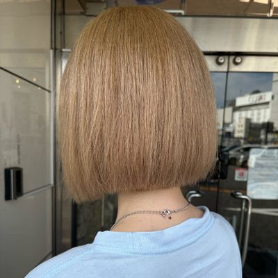 ケアブリーチ+カラー+カット