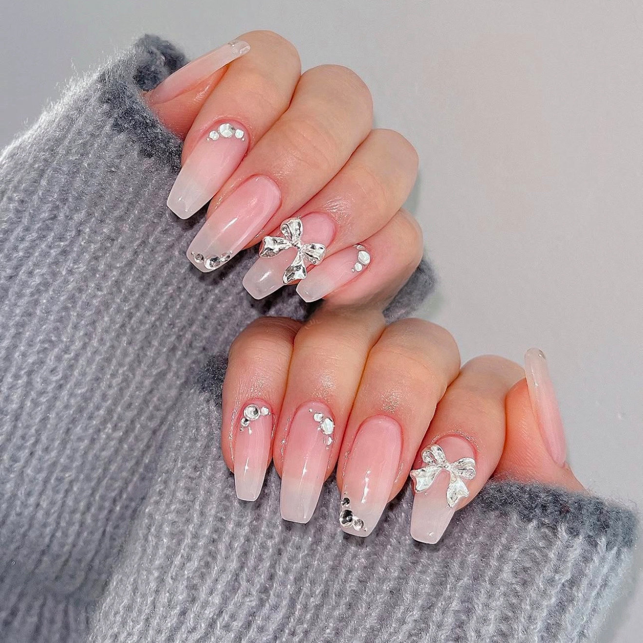 Lyn.Nail