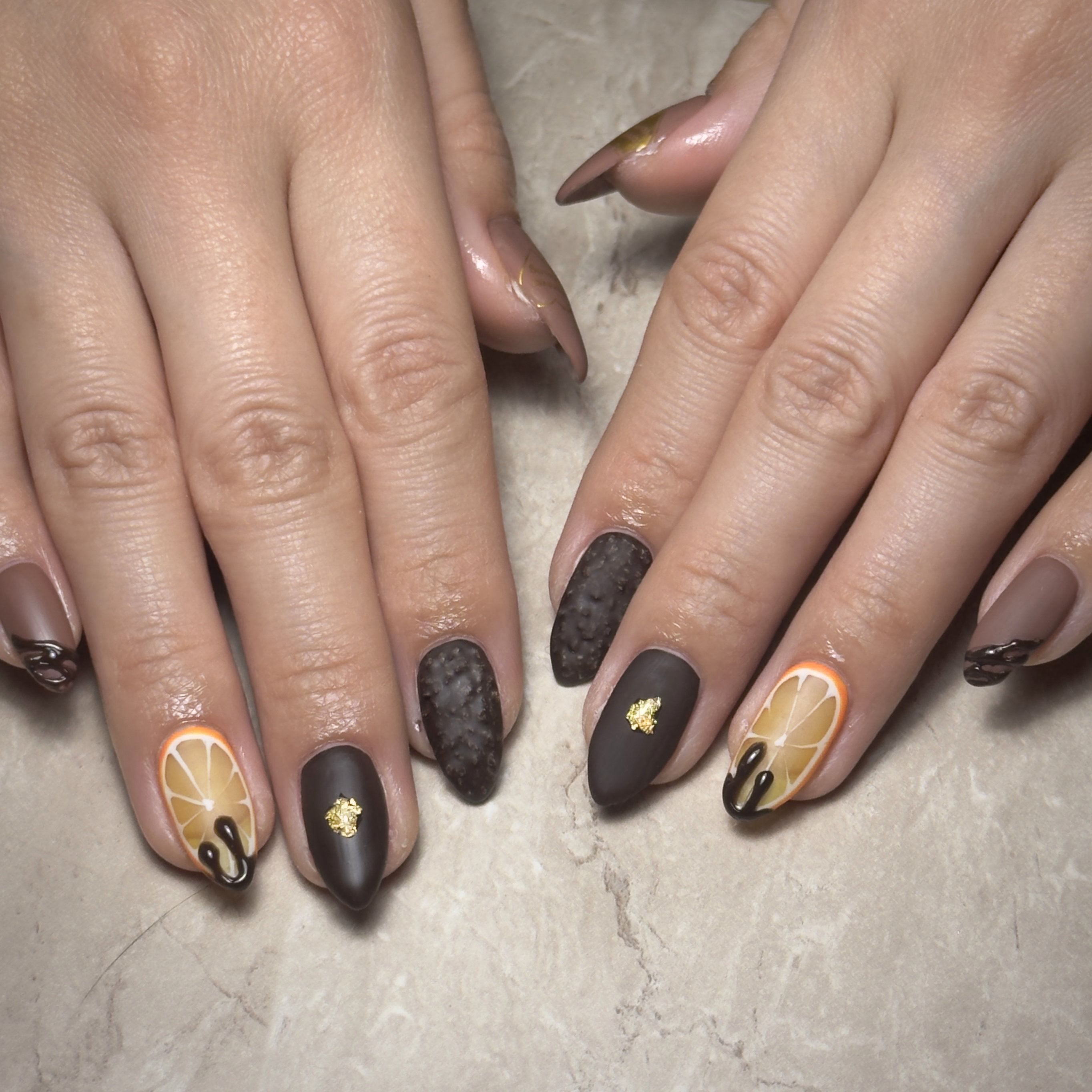 nail.salon.lady