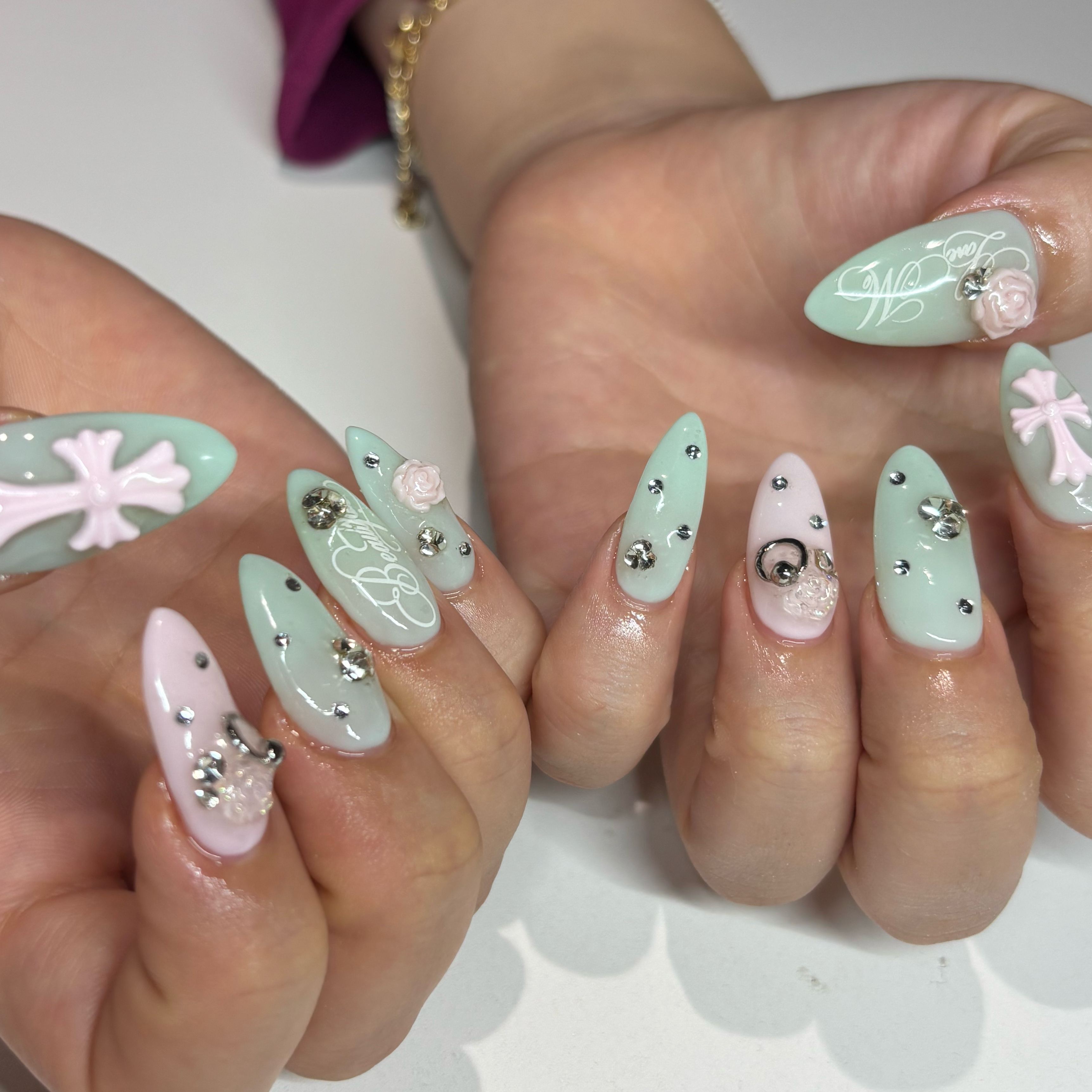 rei_s2_nail