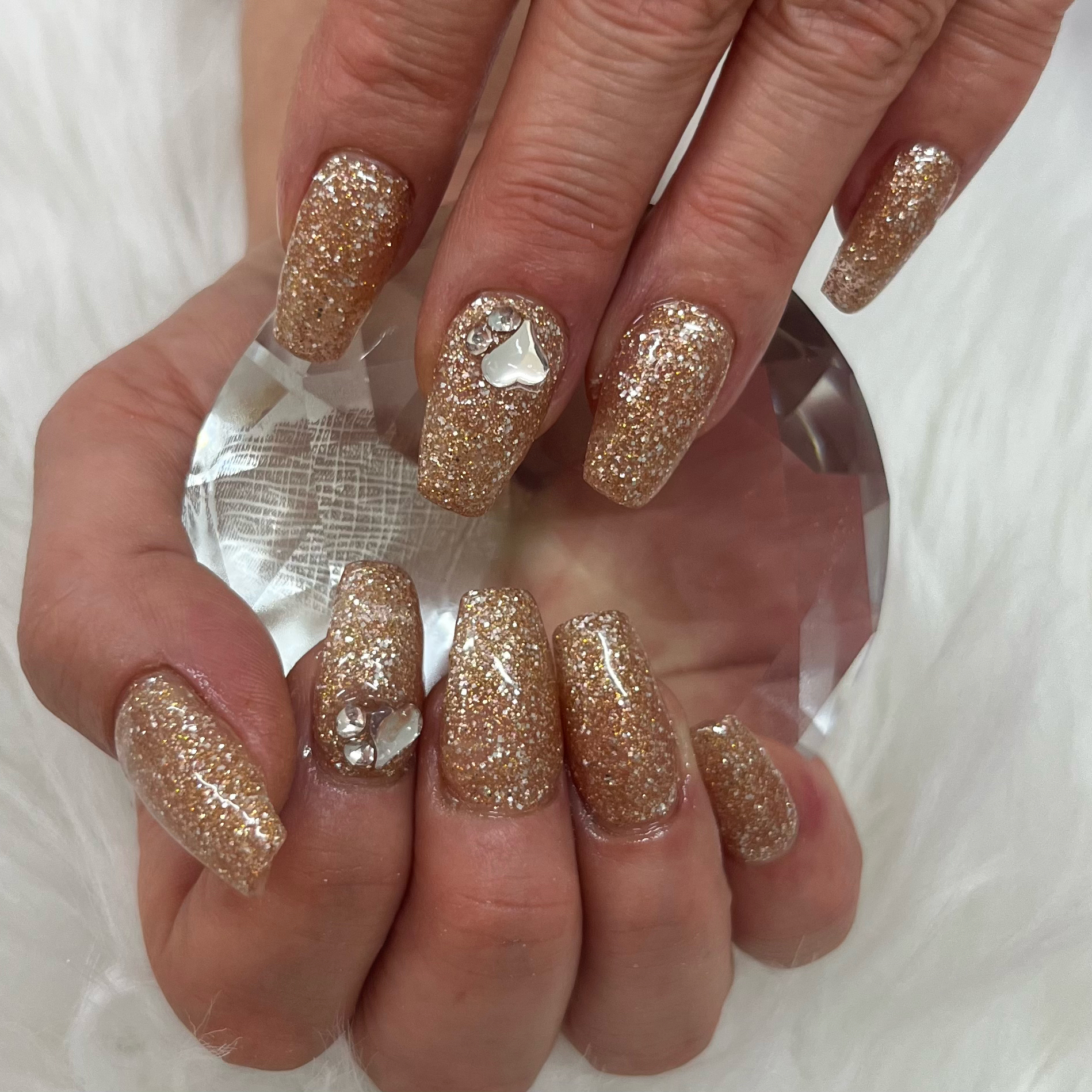 Nail_tomi