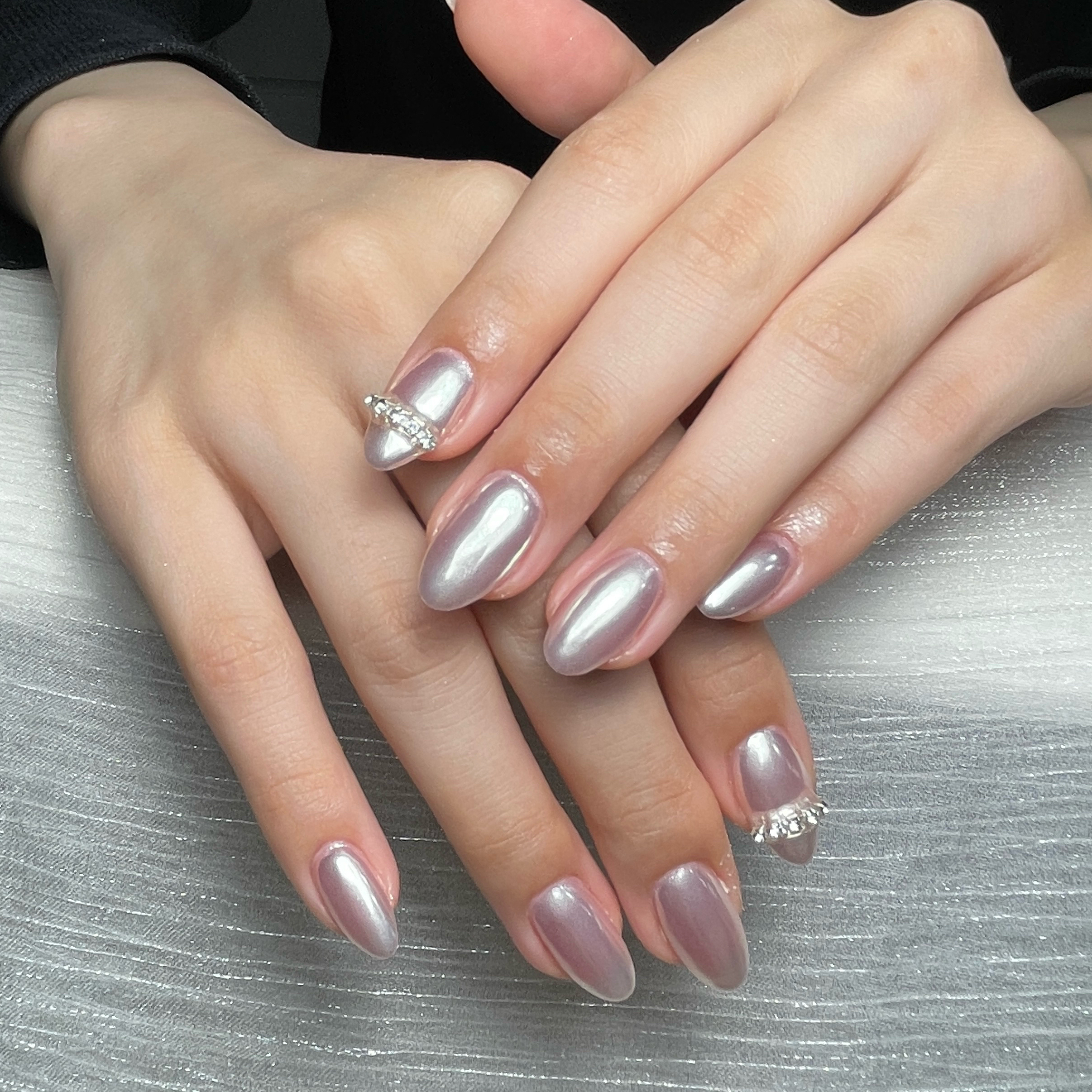 PeachNail_staff