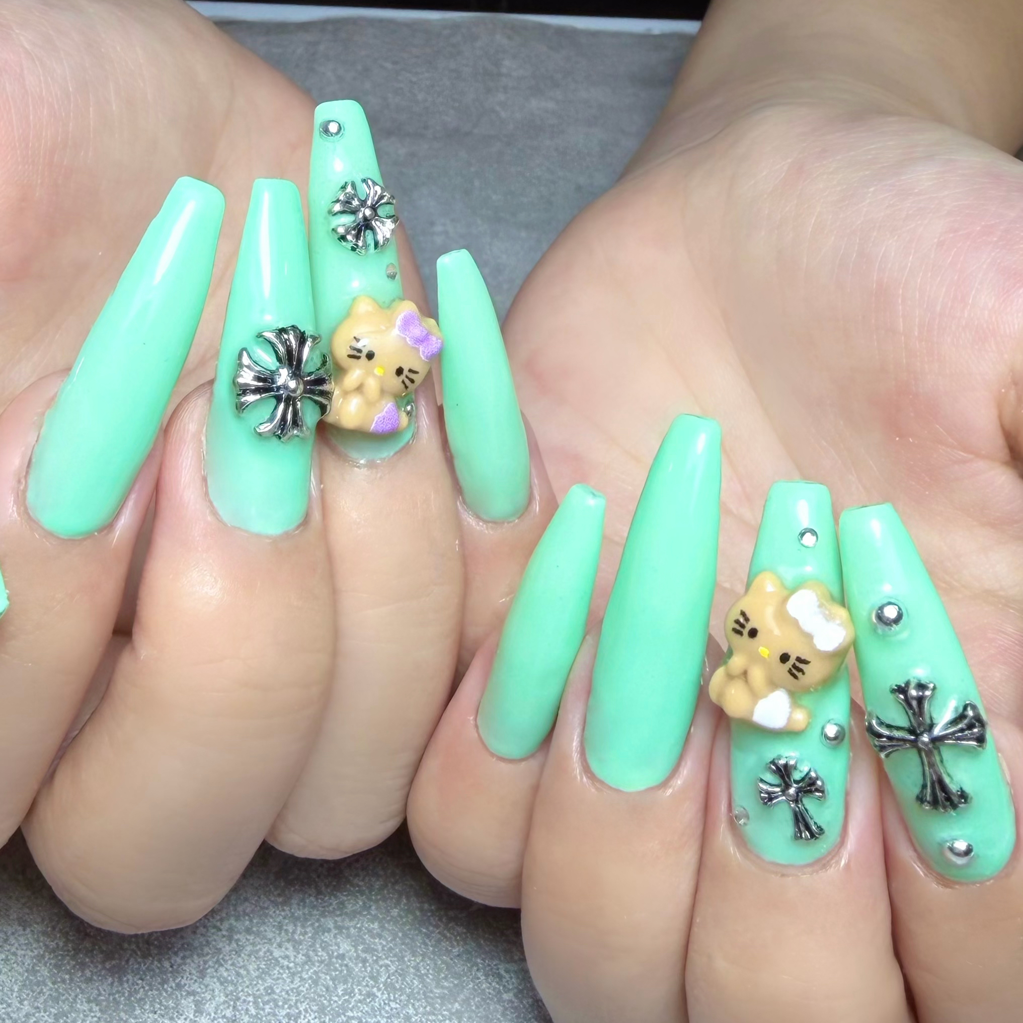 erika_mnail