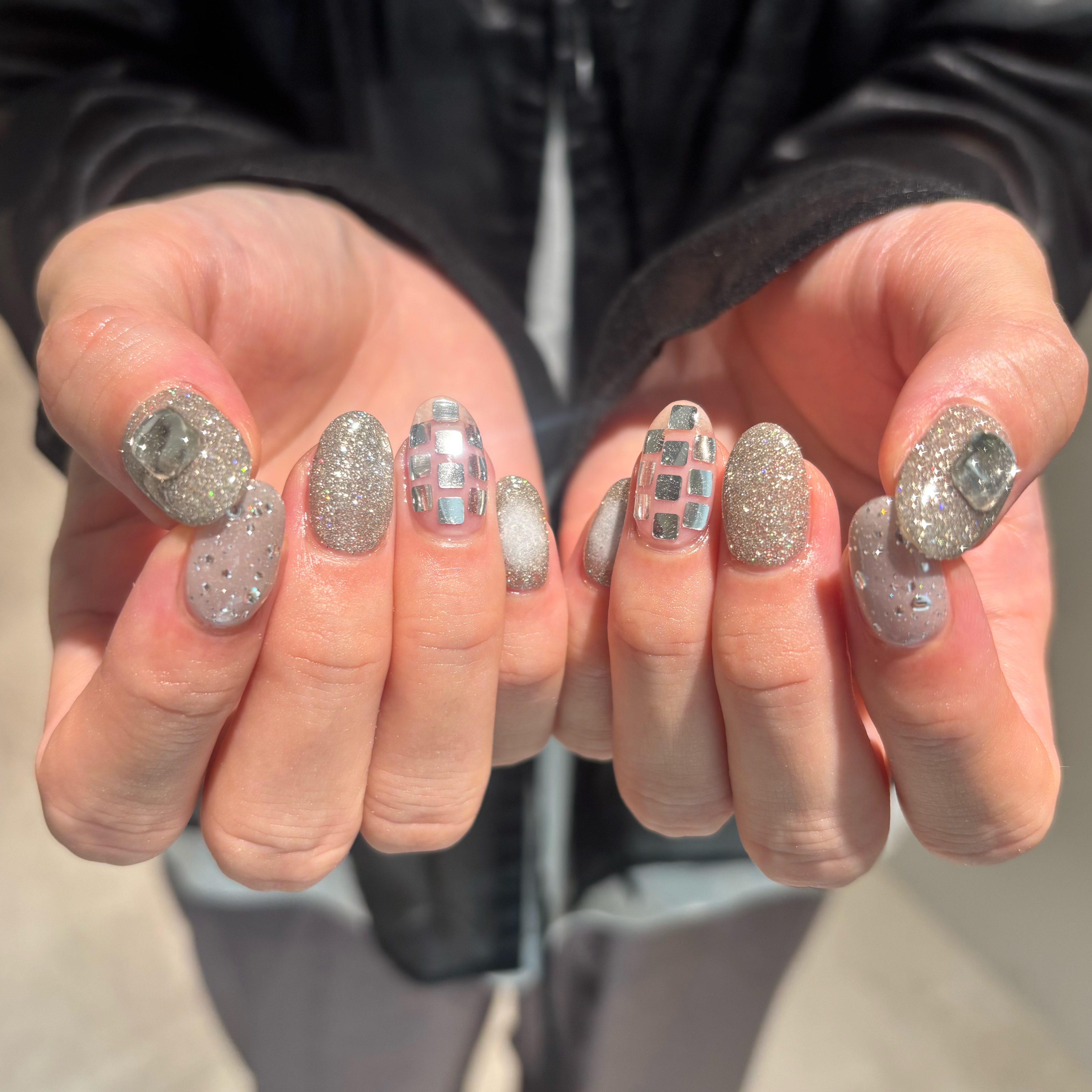 Emu...nail