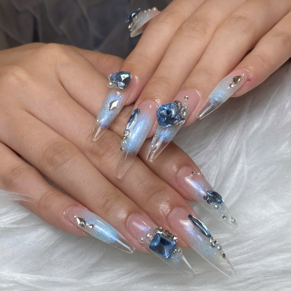 rei_nail1