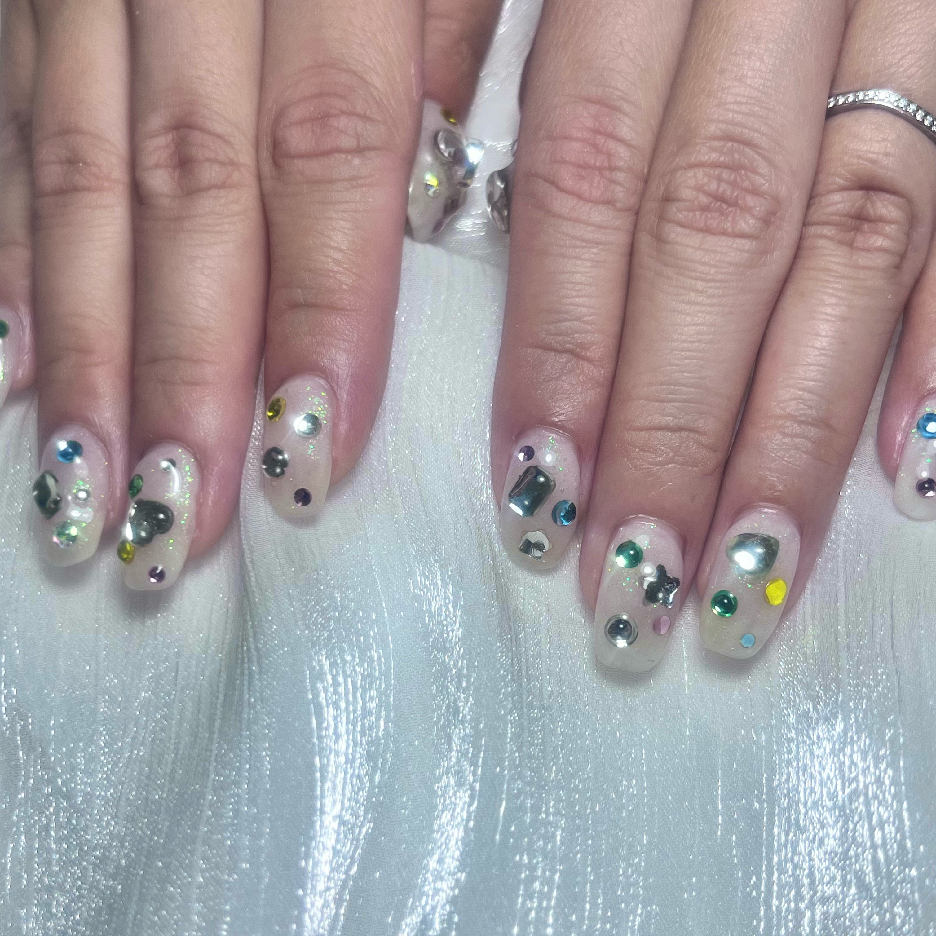 nail.plume