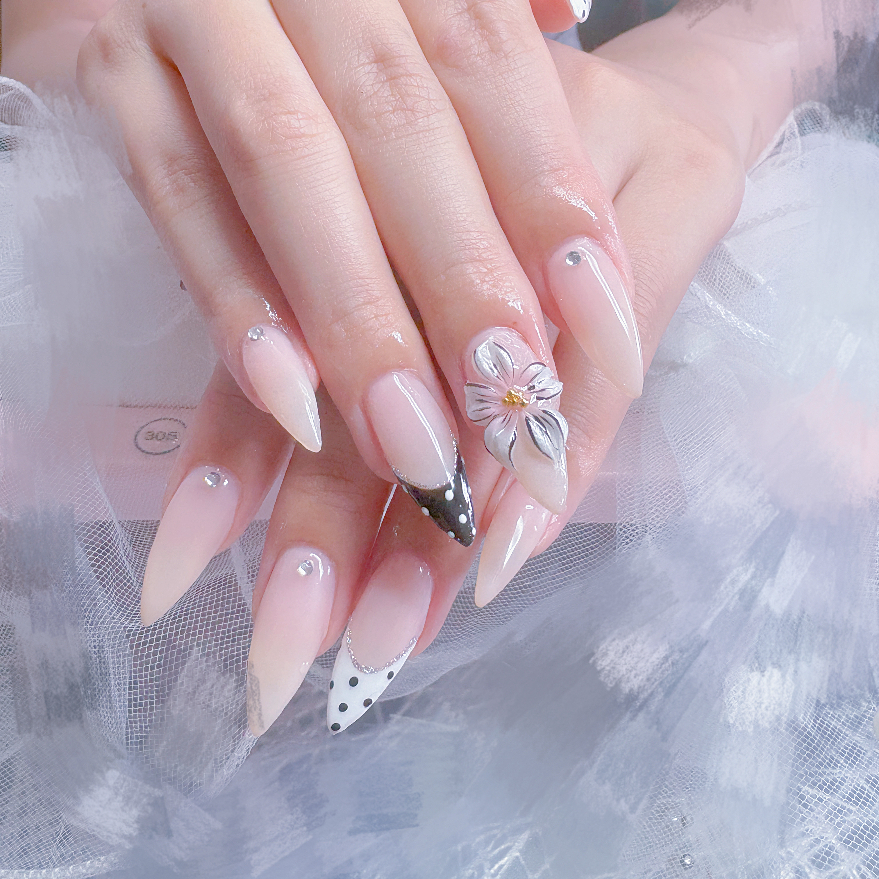 leclatnail