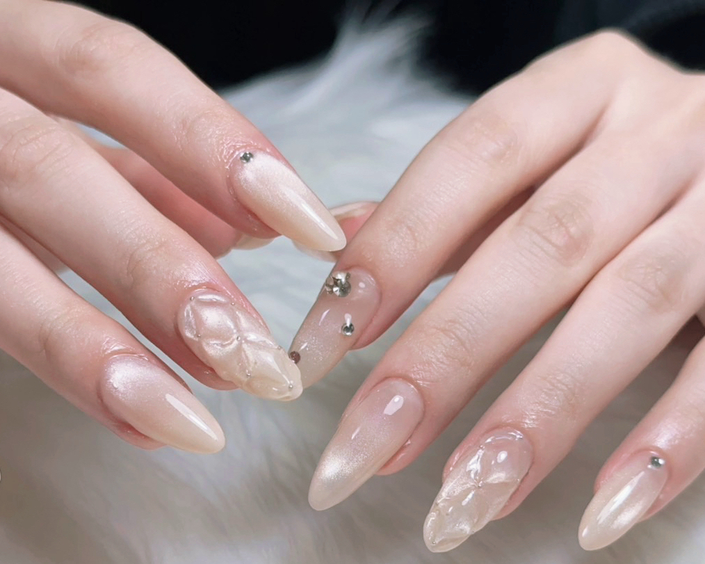 LUCKYNAILstudio