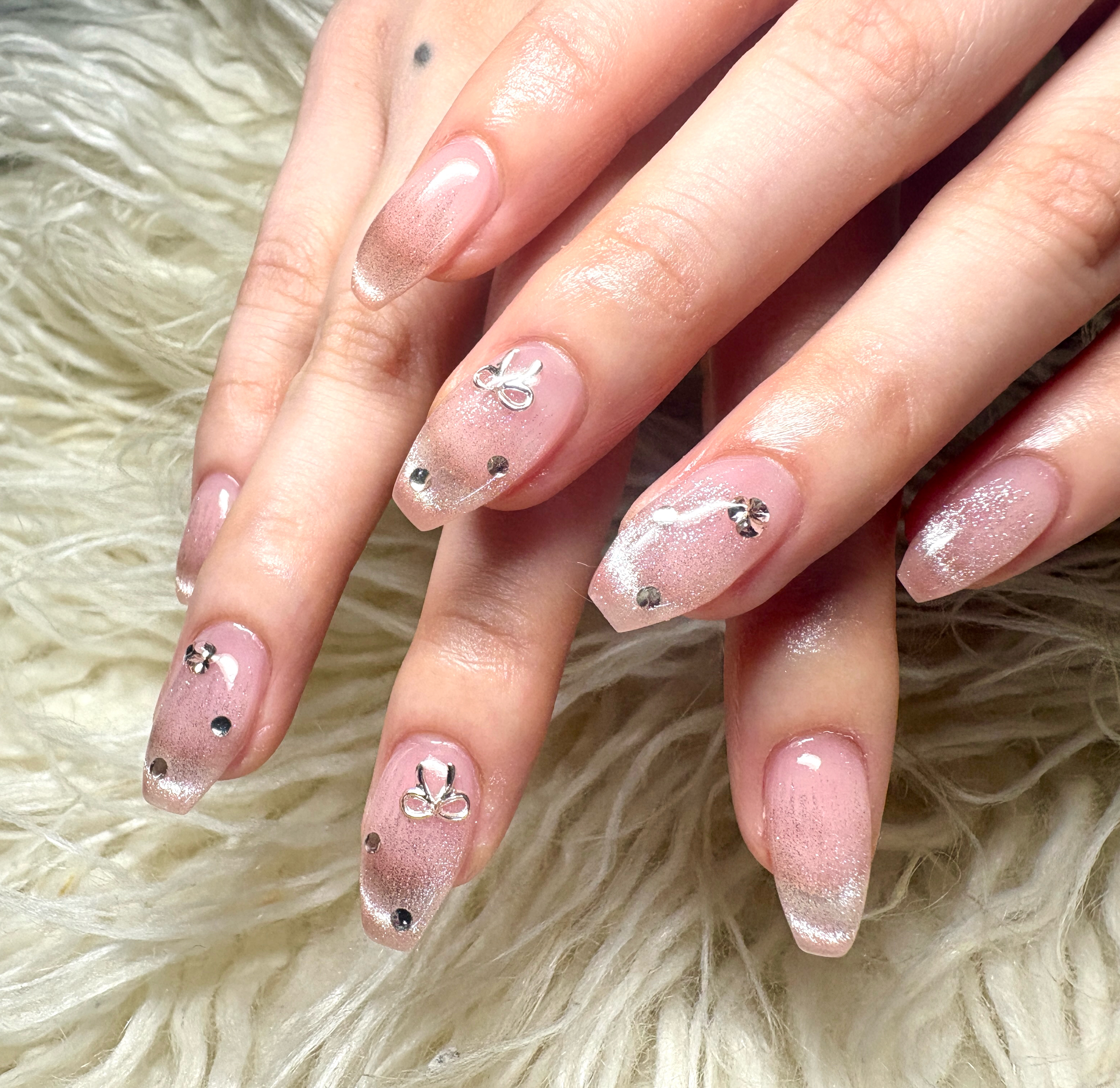Nail_salon_LuaR