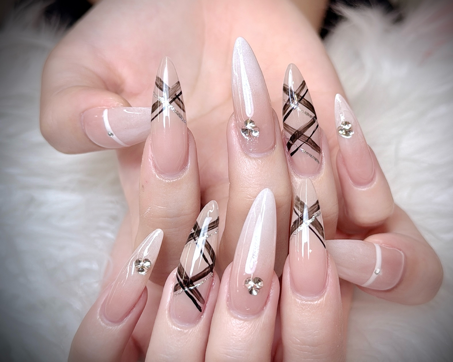 Vp1hue_nail