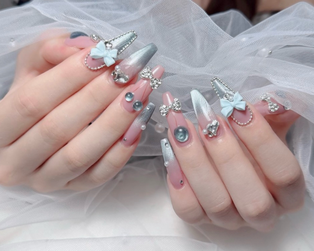 Julie_nail