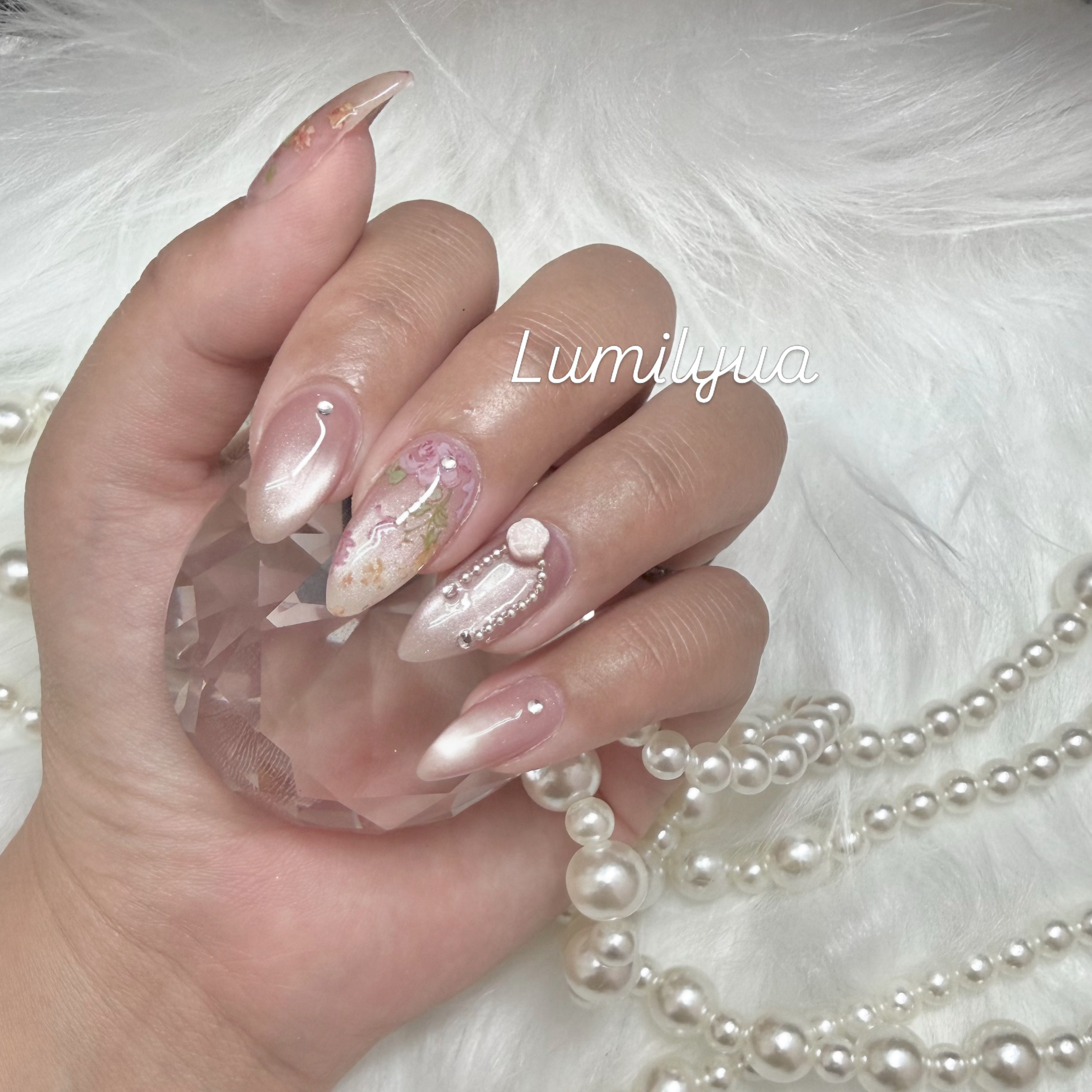 Lumilyua