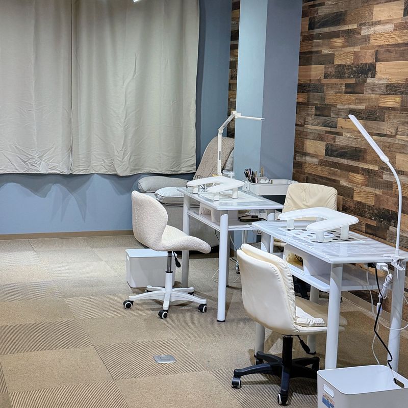 Betty nail salon