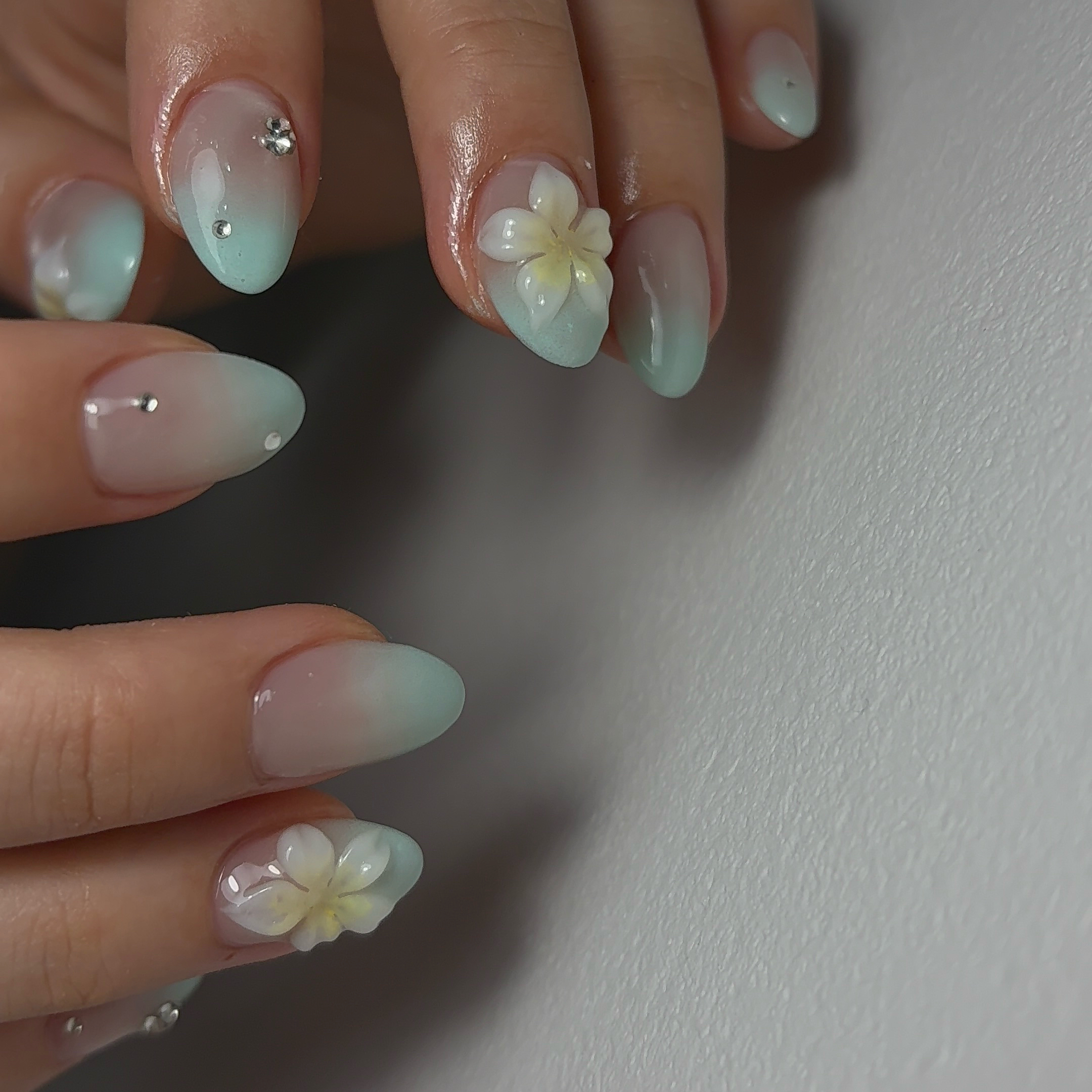 nuenail_halu