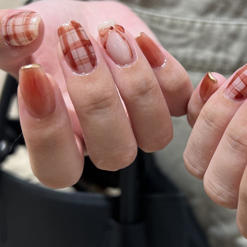 GLAD nail.eye 新宿店