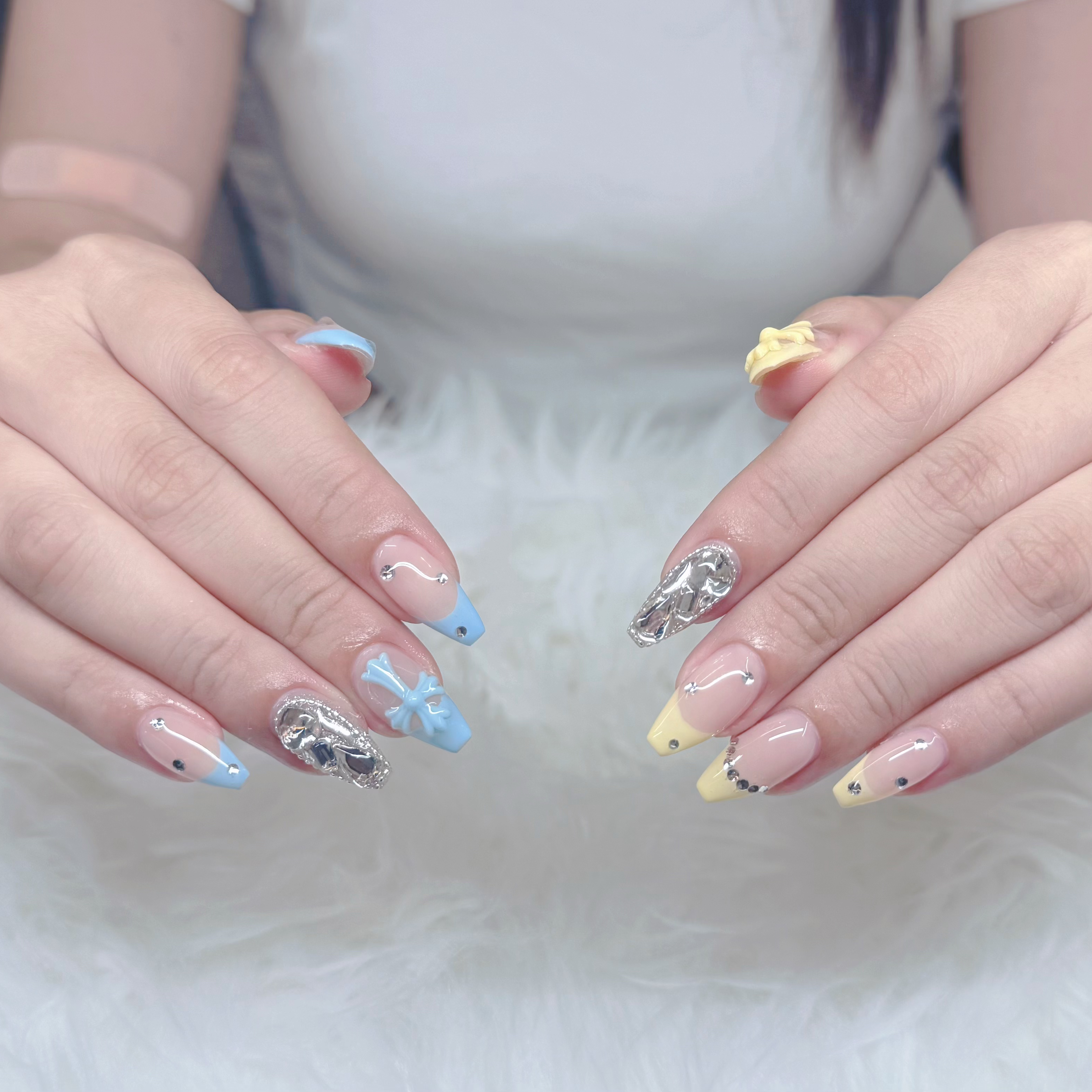GOHOUBI_Nail