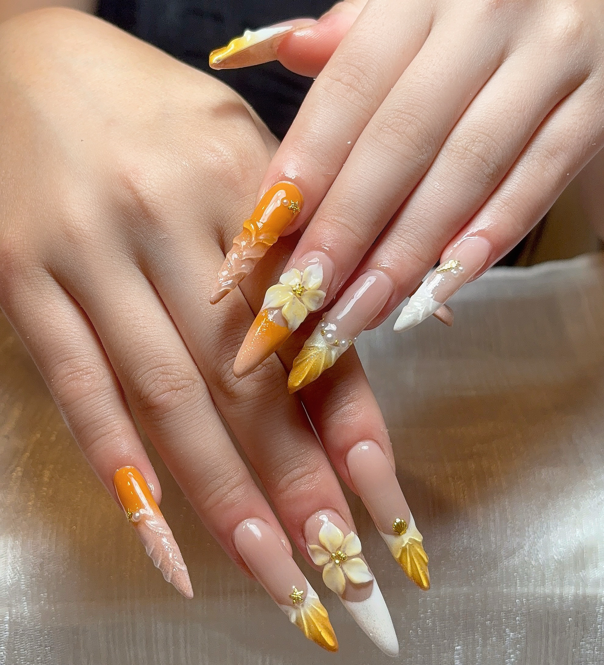 DAISY_NAIL_MIA