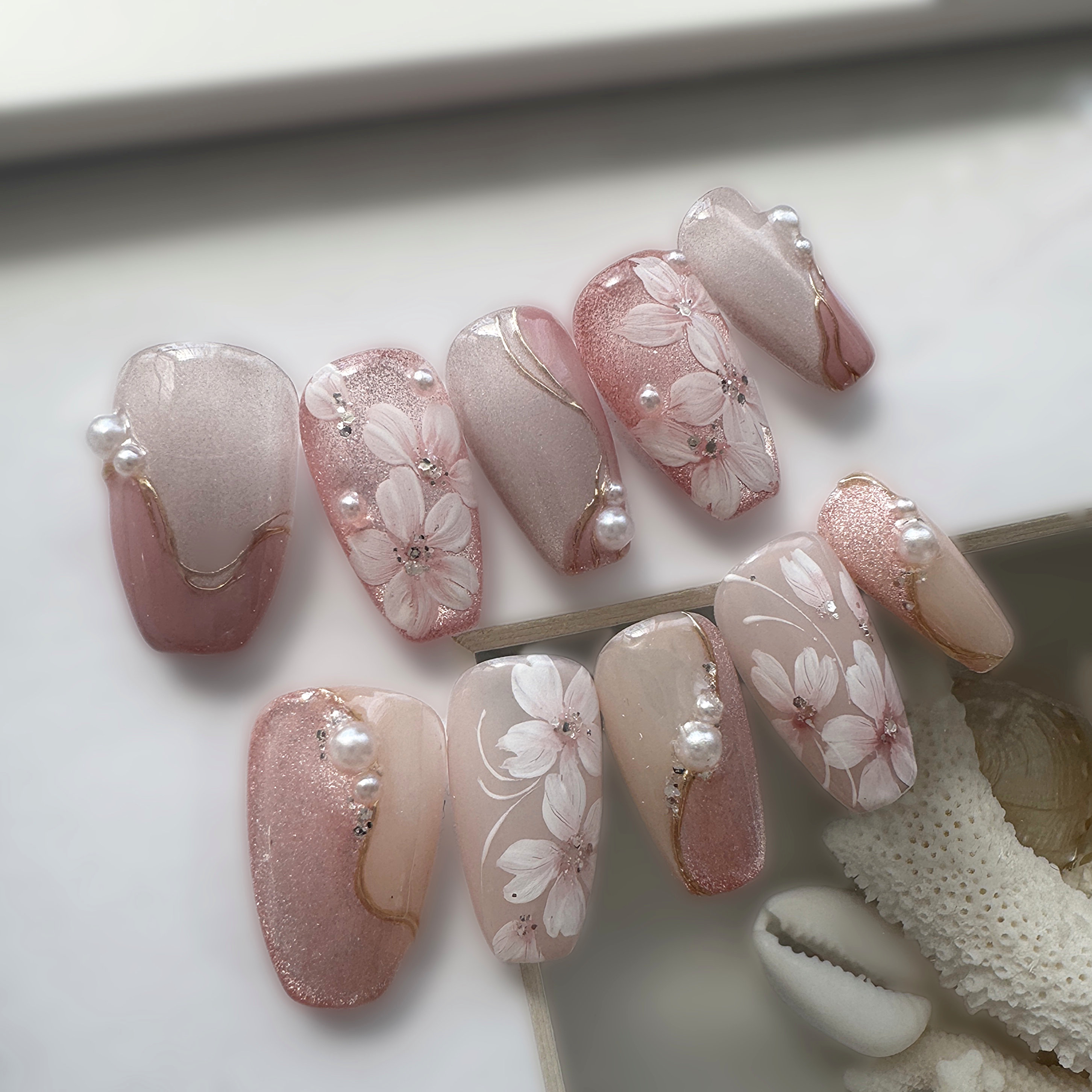 Nails_M
