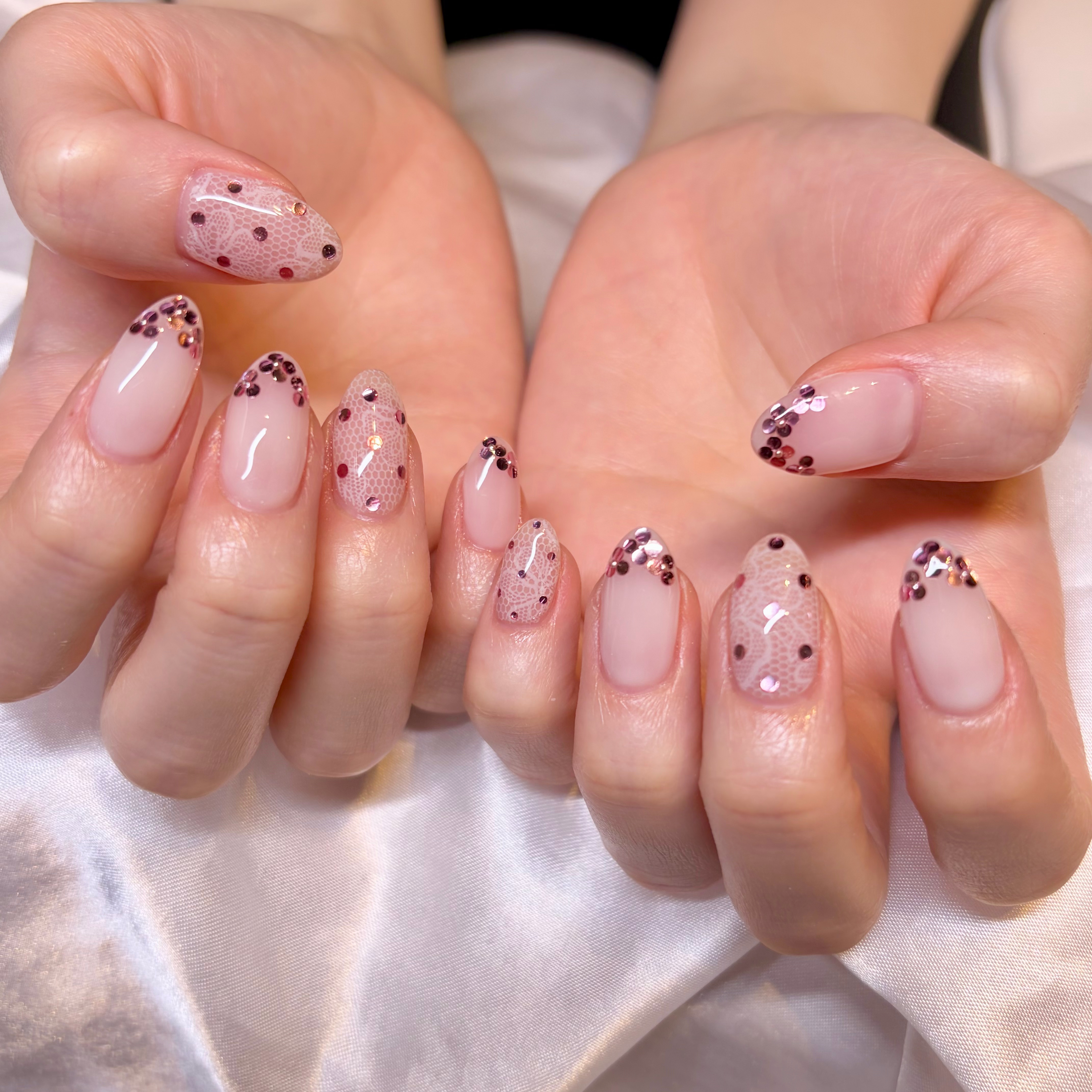 emu.nails