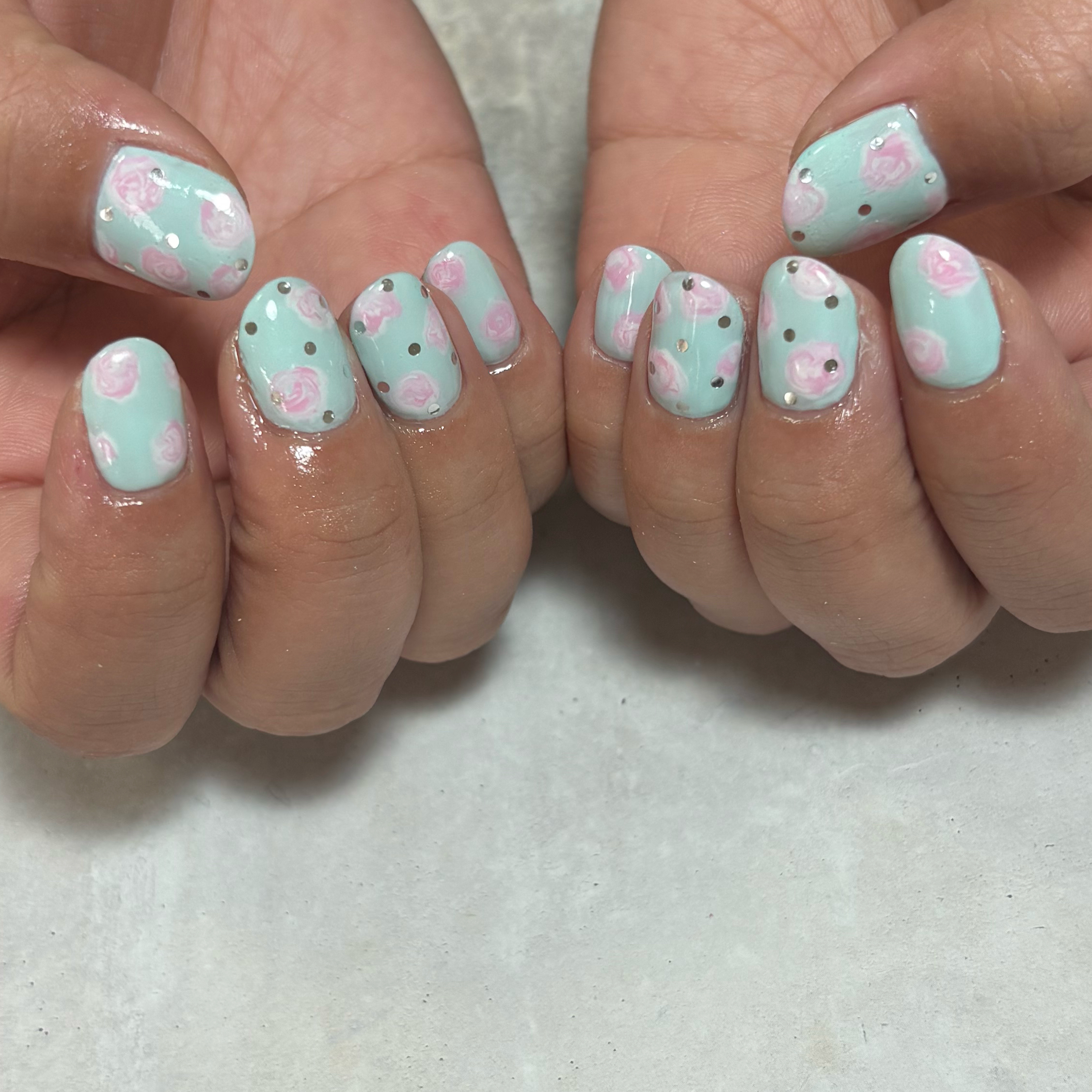 ma.lu.nail