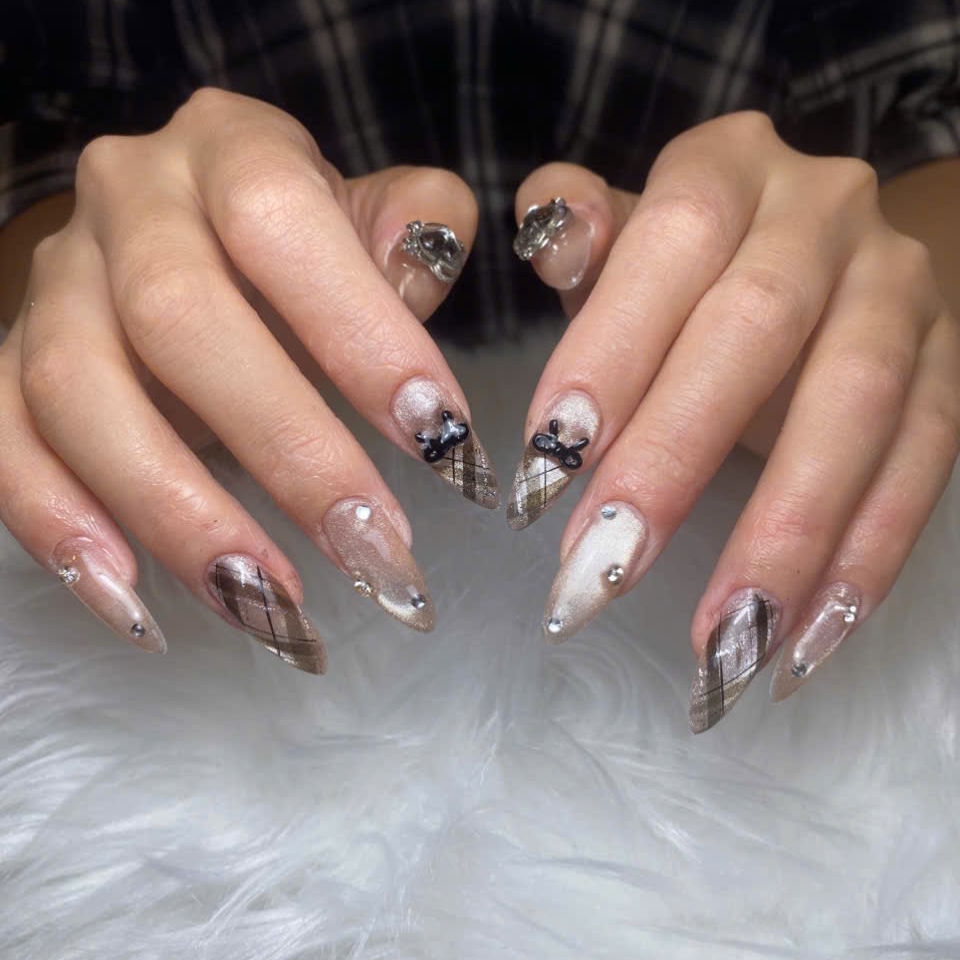 rei_nail1