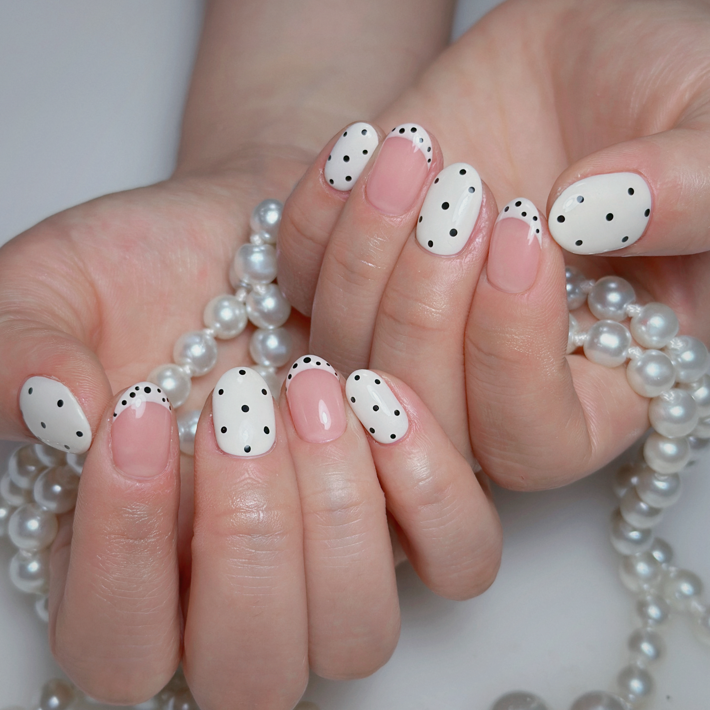 thumbs.up.nail