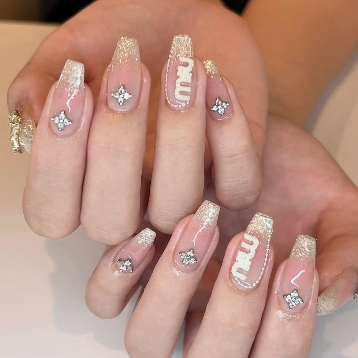 nail_mio0316