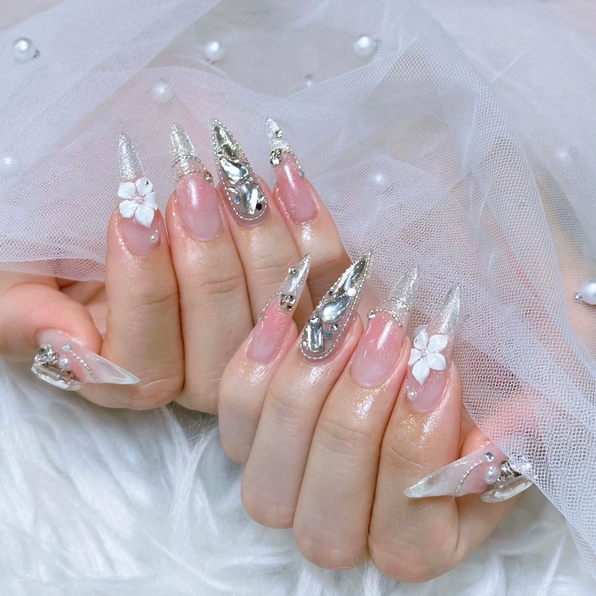elimuse.nail