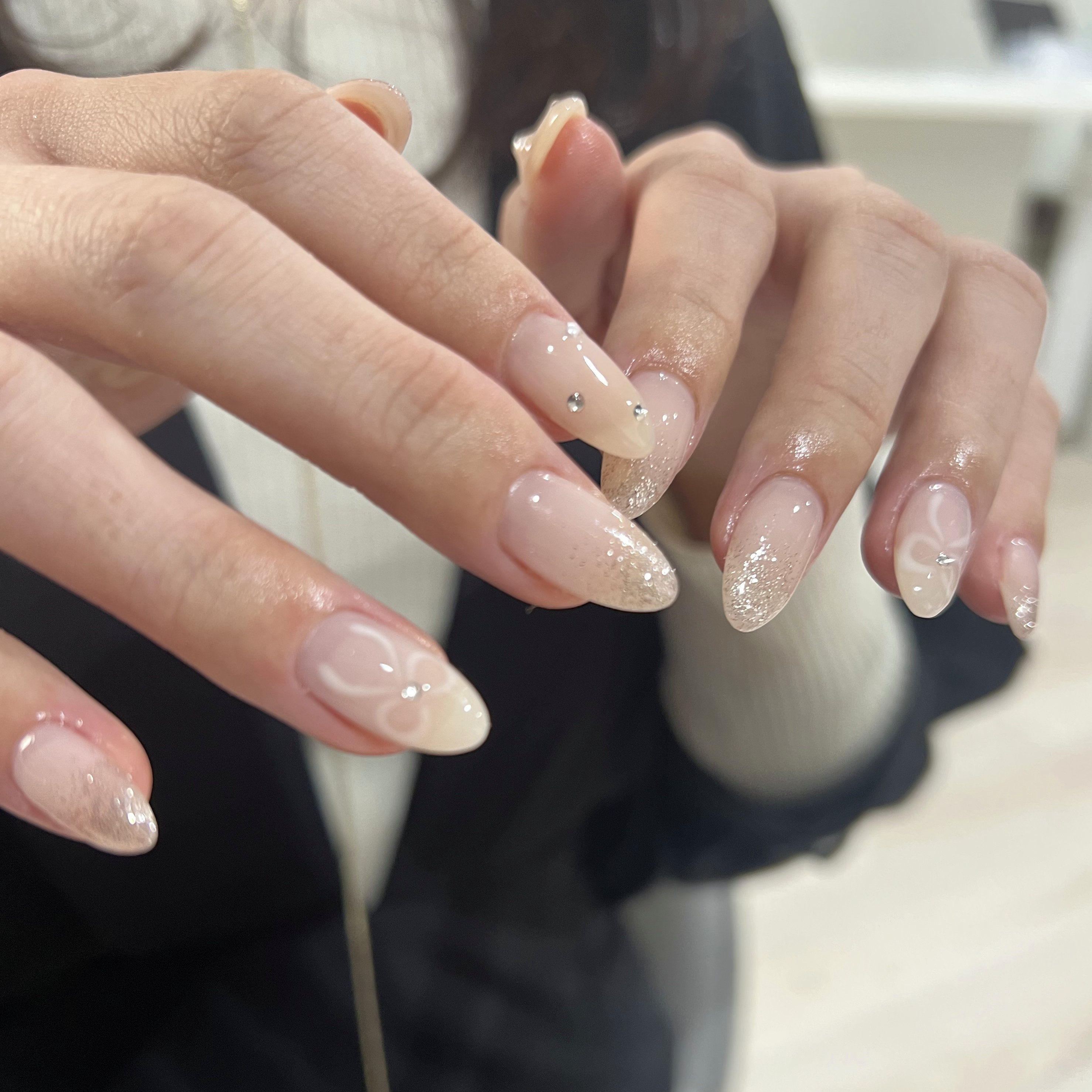 LUNA.nail