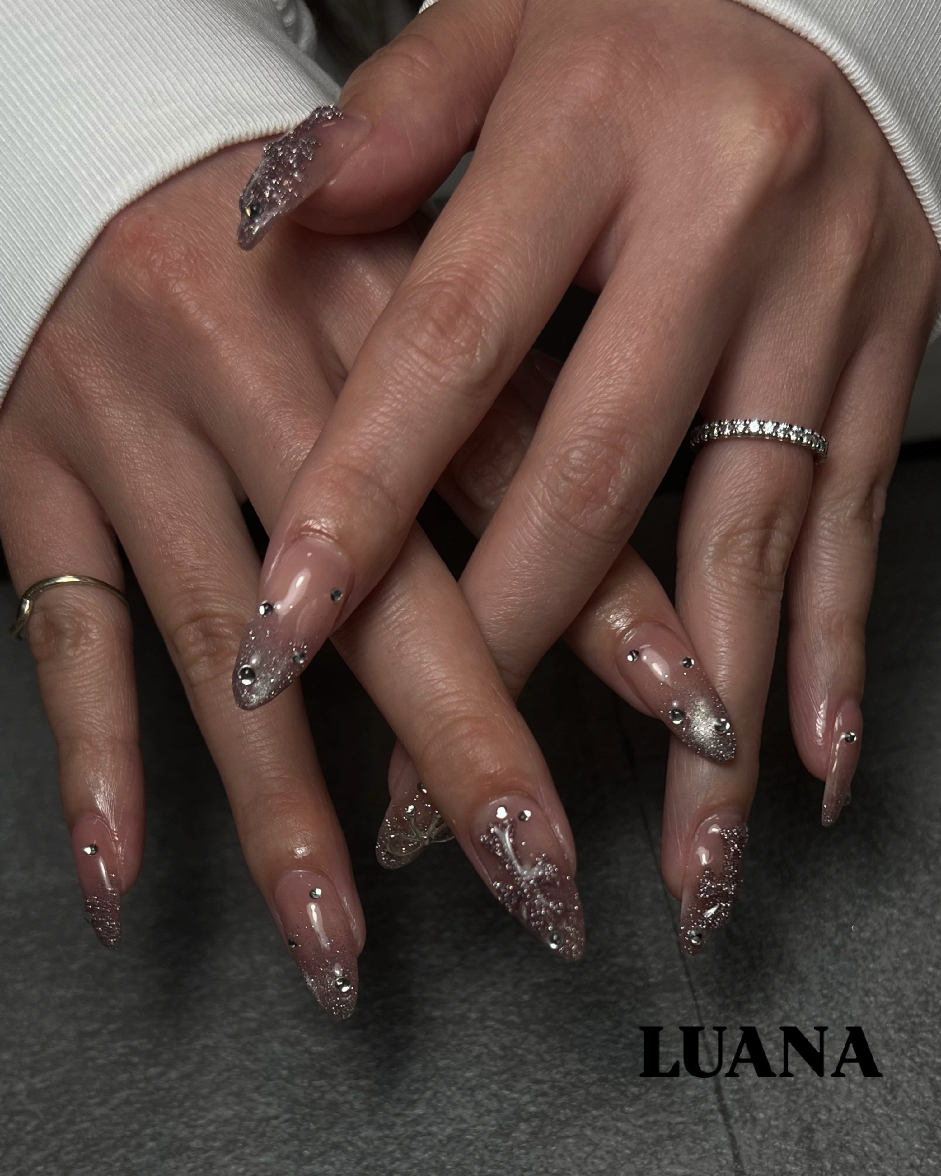 saga.nail_LUANA