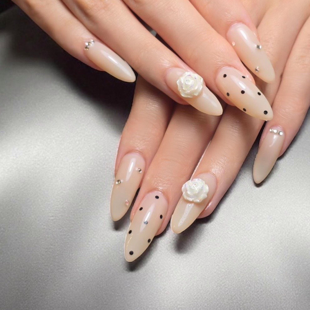 nail_salon_R_