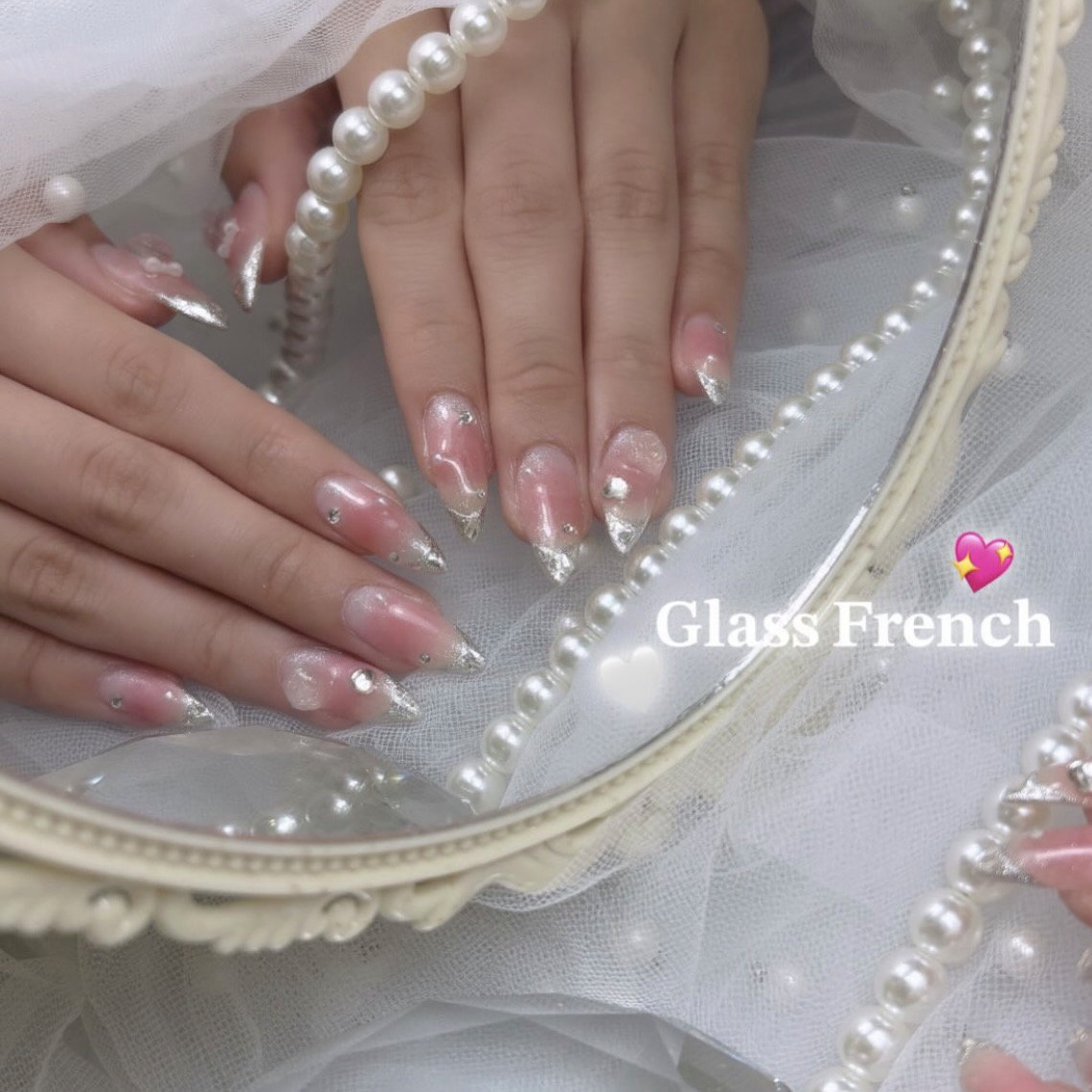 mu._.nail