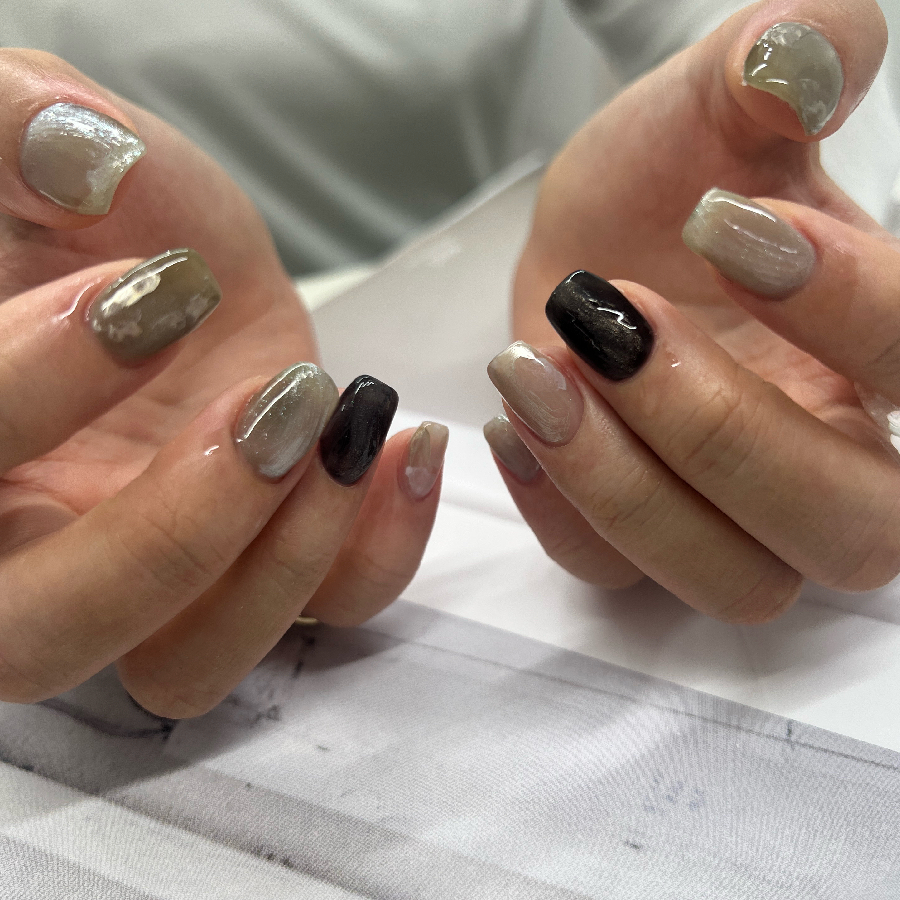 nail_gris