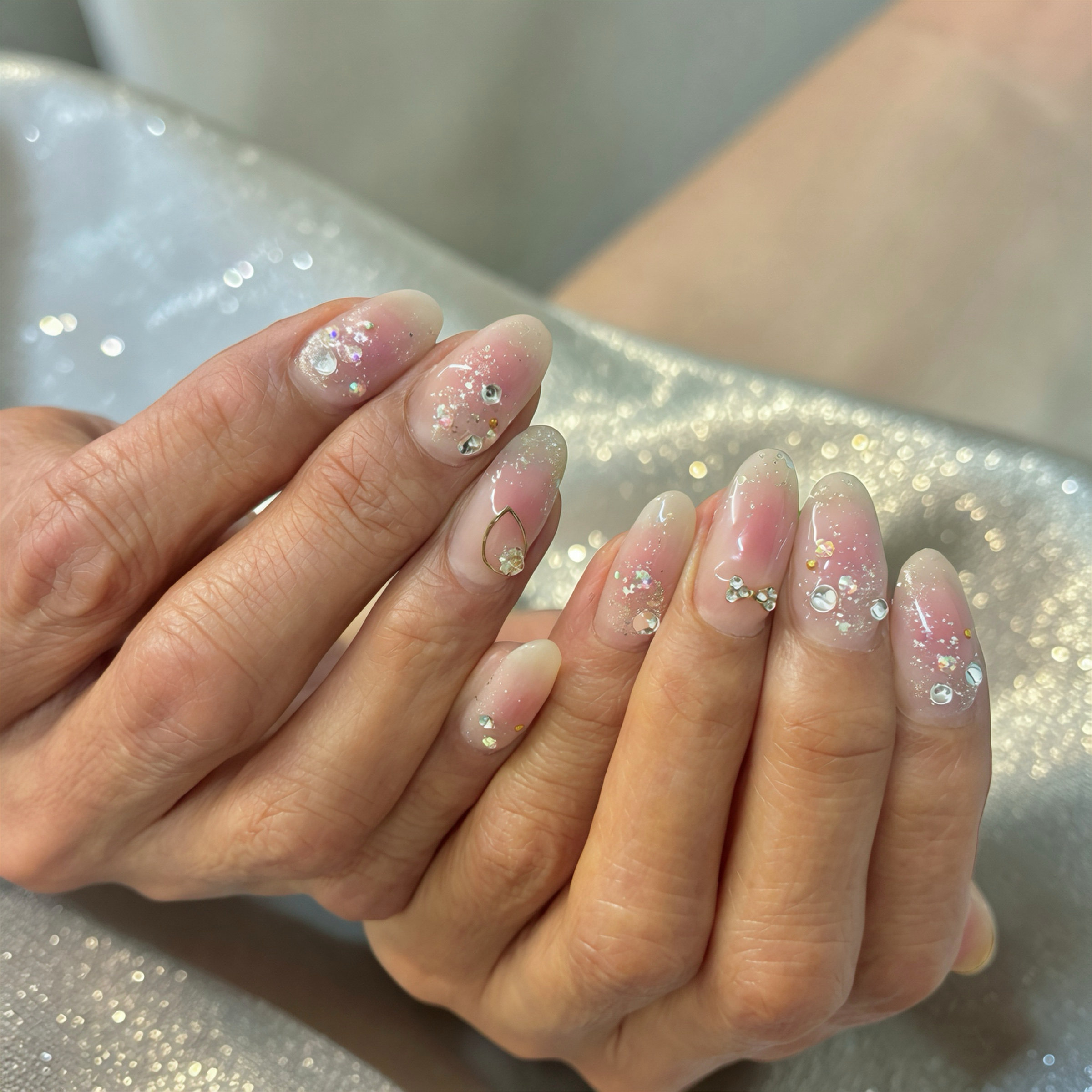 nail_moee