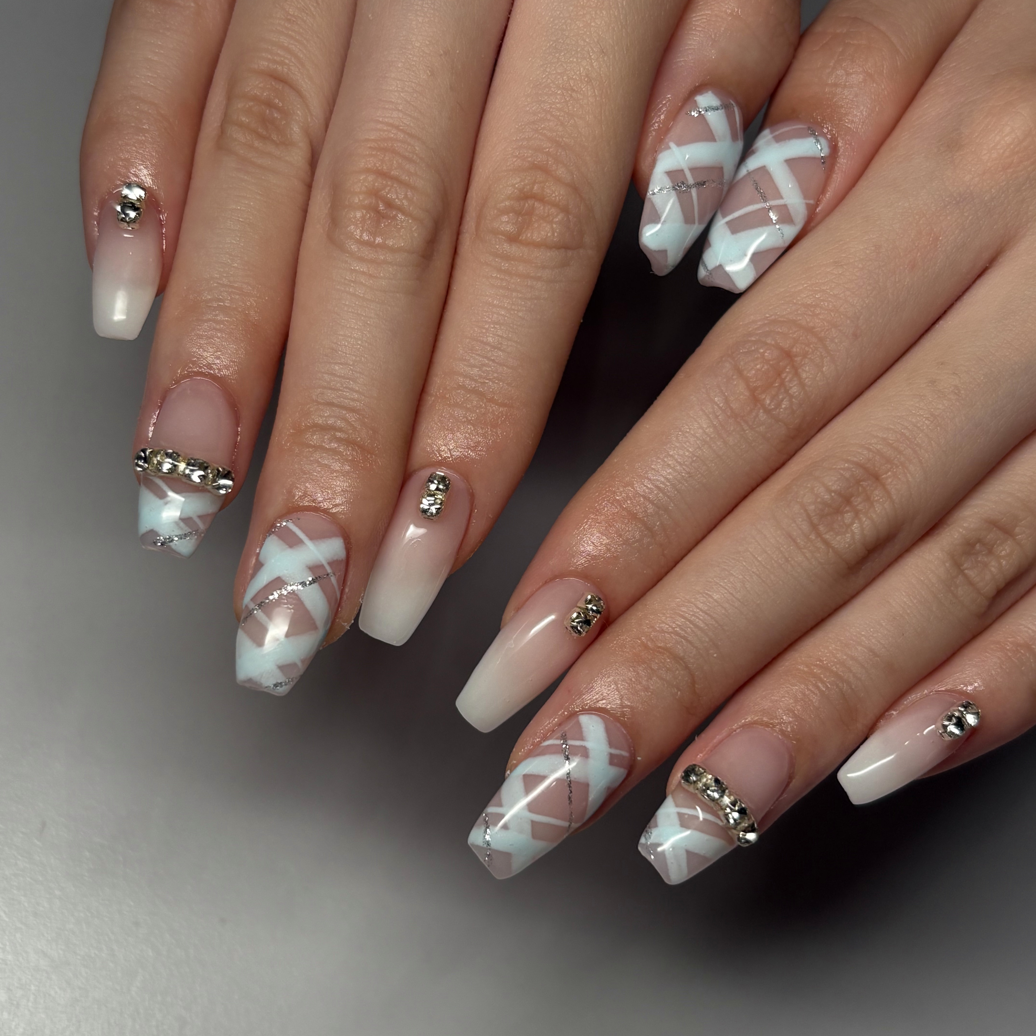dyana_nails_s