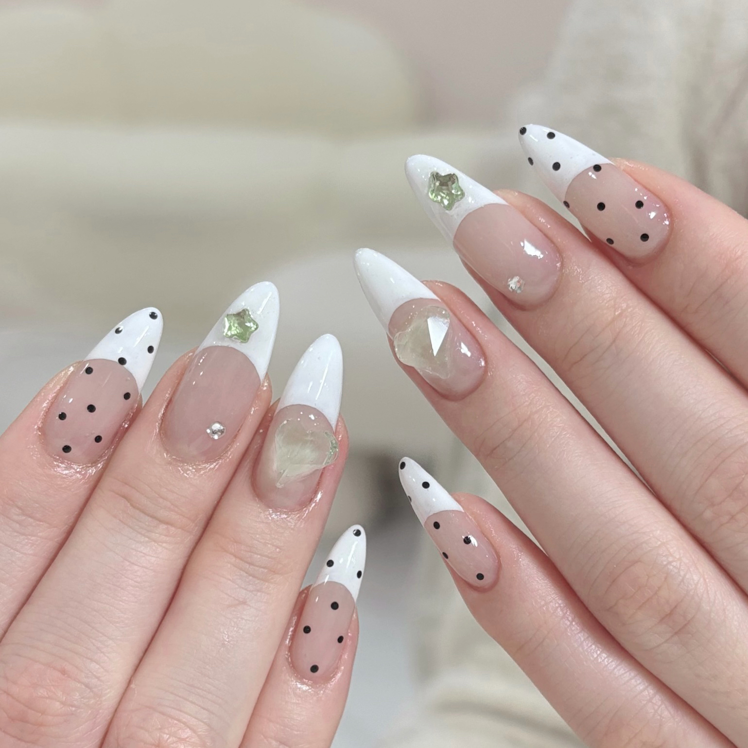 Fly_Nail_salon