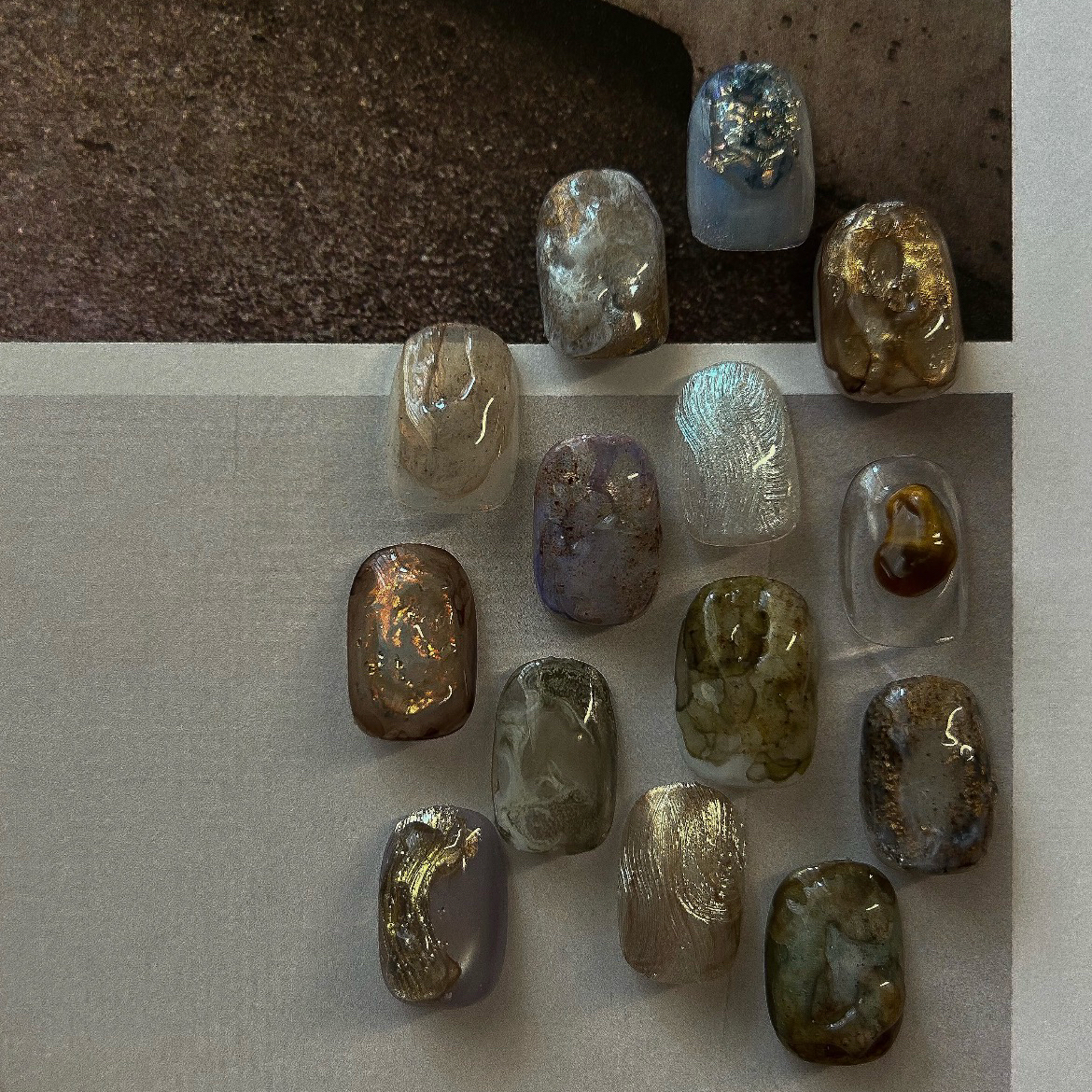 une_.nail