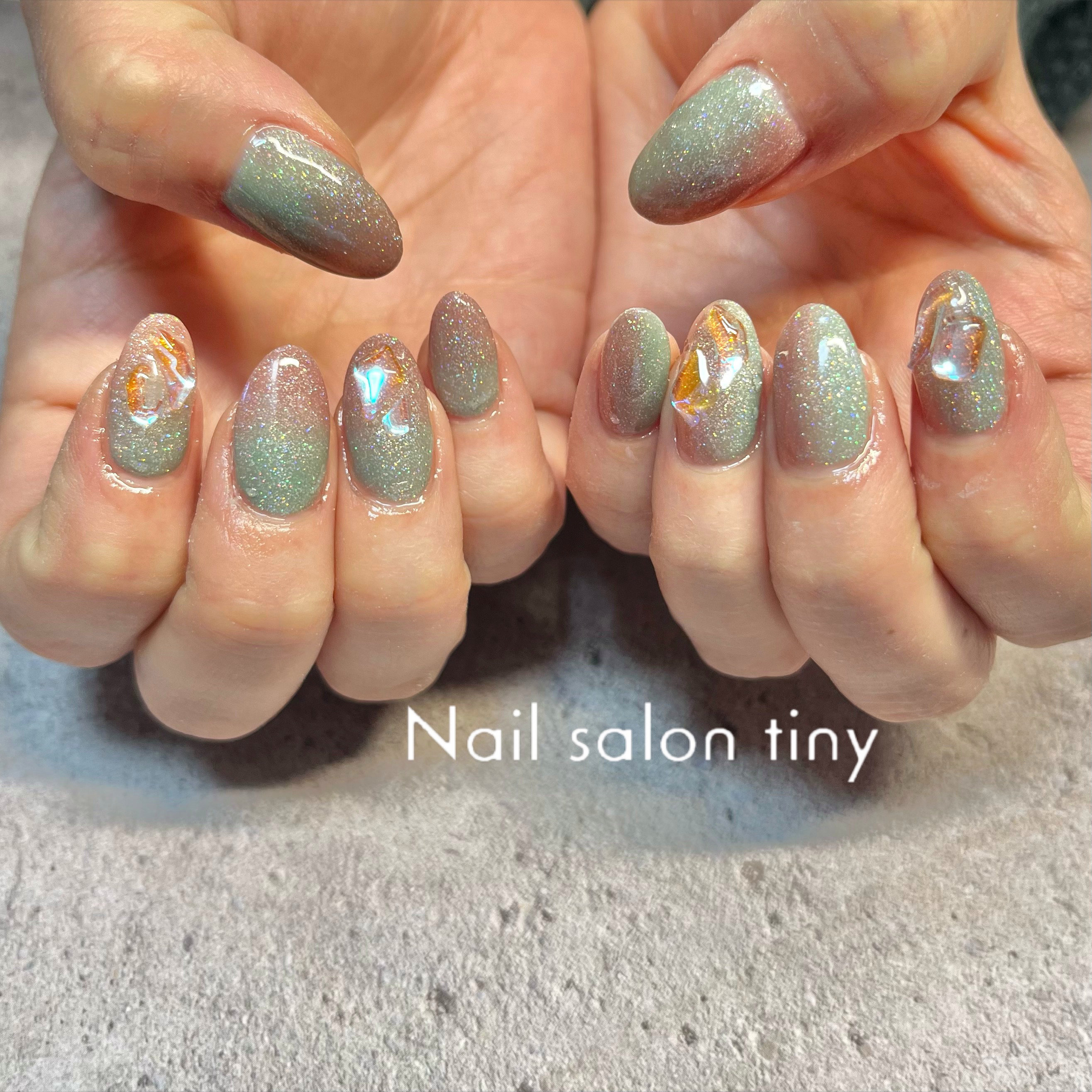 Nail_salon_tiny
