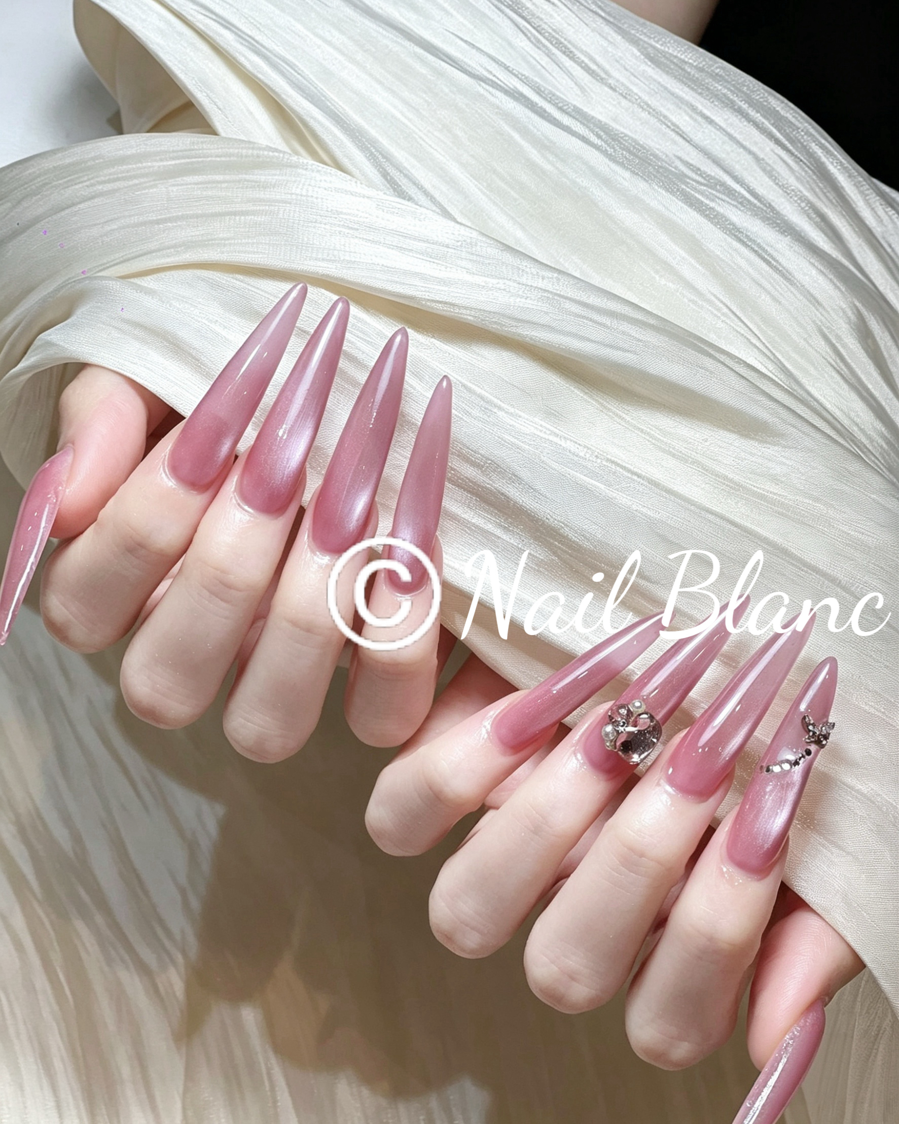 Nail_Blanc.