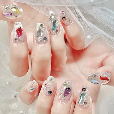 ワンカラー+ダイヤモンドネイル