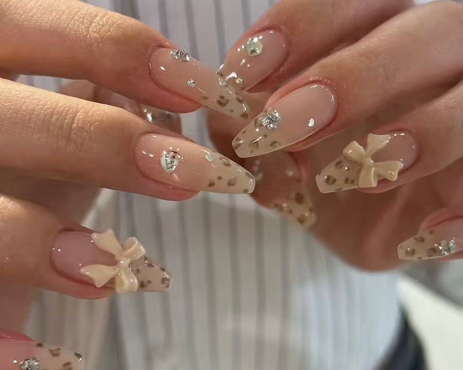 UM_NailSALON