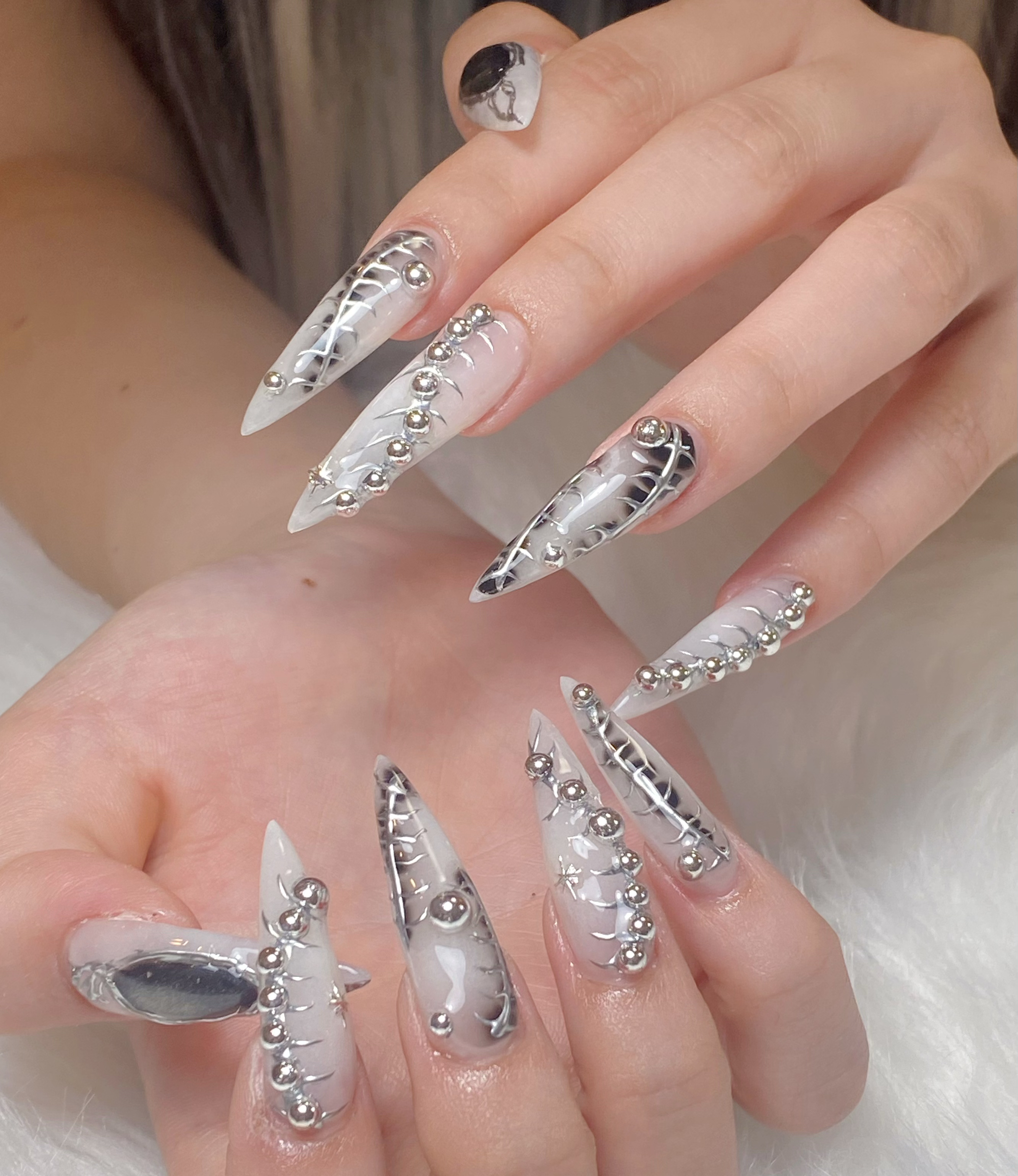 Nhi_nail2412