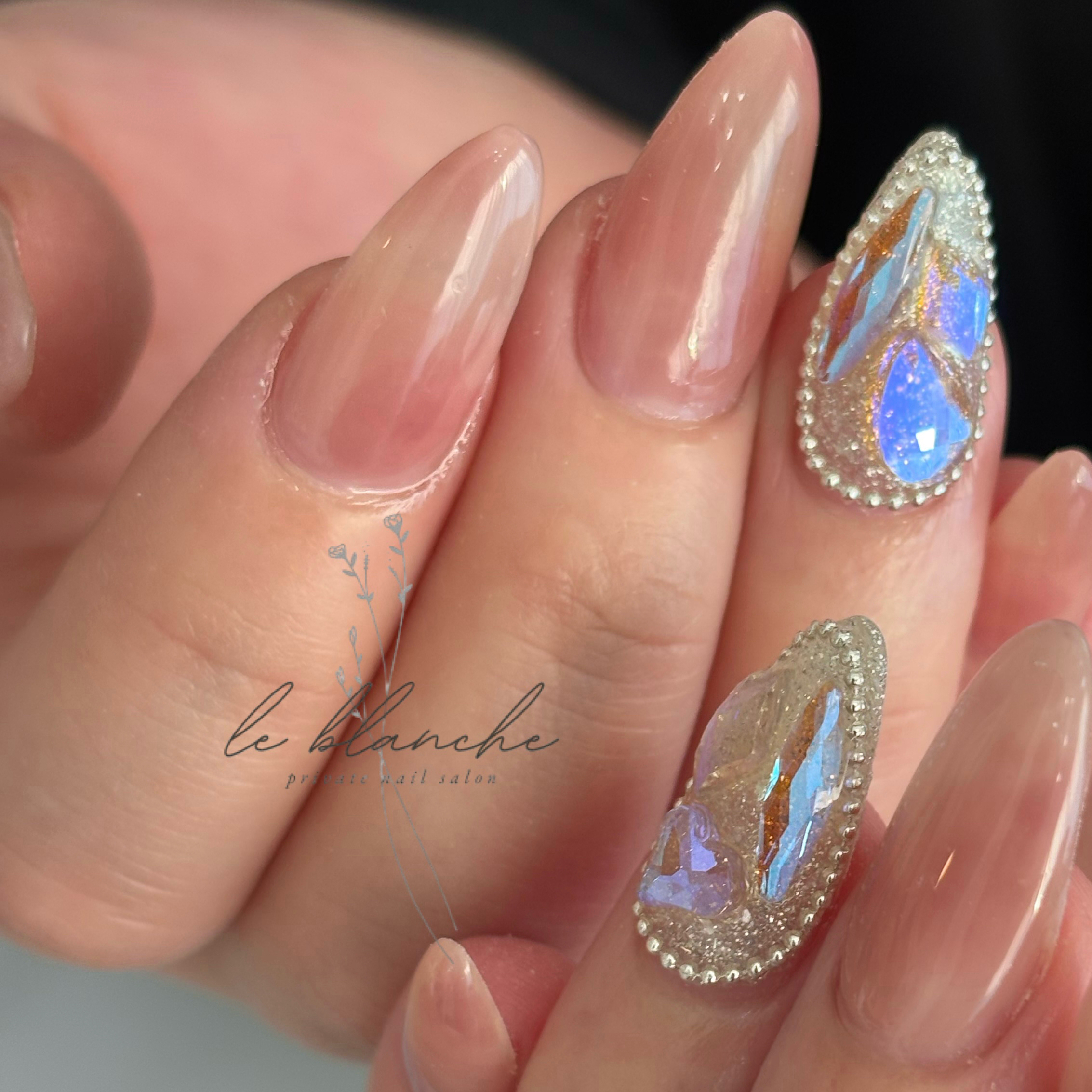 le.blanche.nail